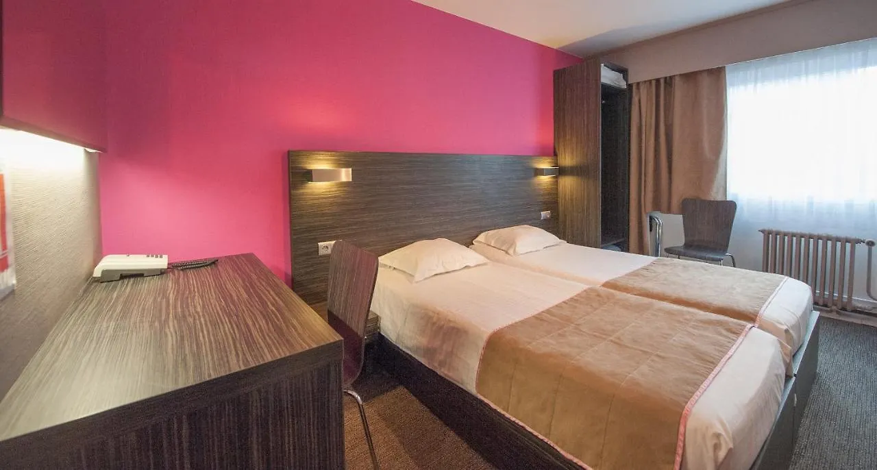 Ostend Hotel 3*,